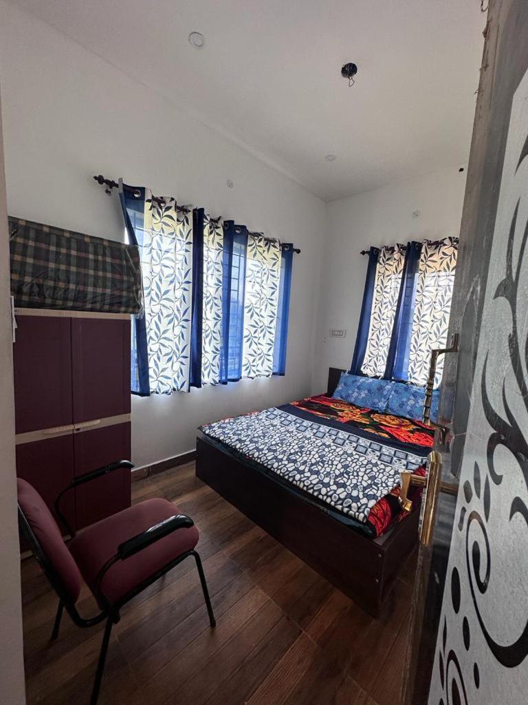Sandy 4 Bhk Homestay - Only Adults Allowed أوتي المظهر الخارجي الصورة
